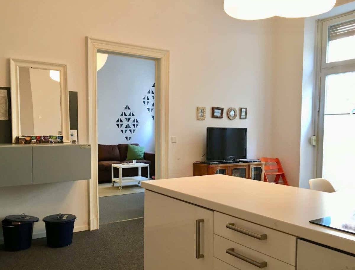 Schoenes Apartment In Prenzlauer Berg X Winskiez Берлин Экстерьер фото